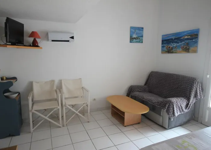 Belle 5 Couchages Terrasse Sud Parking Dans Securisee Piscine Commune 400m De La Lrjp102 Portiragnes